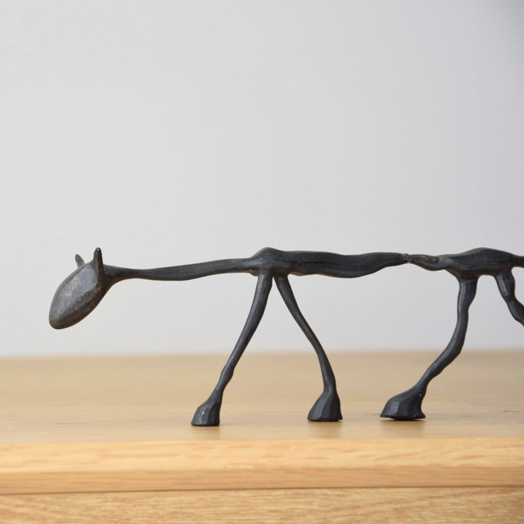 ESCULTURA CAN METAL