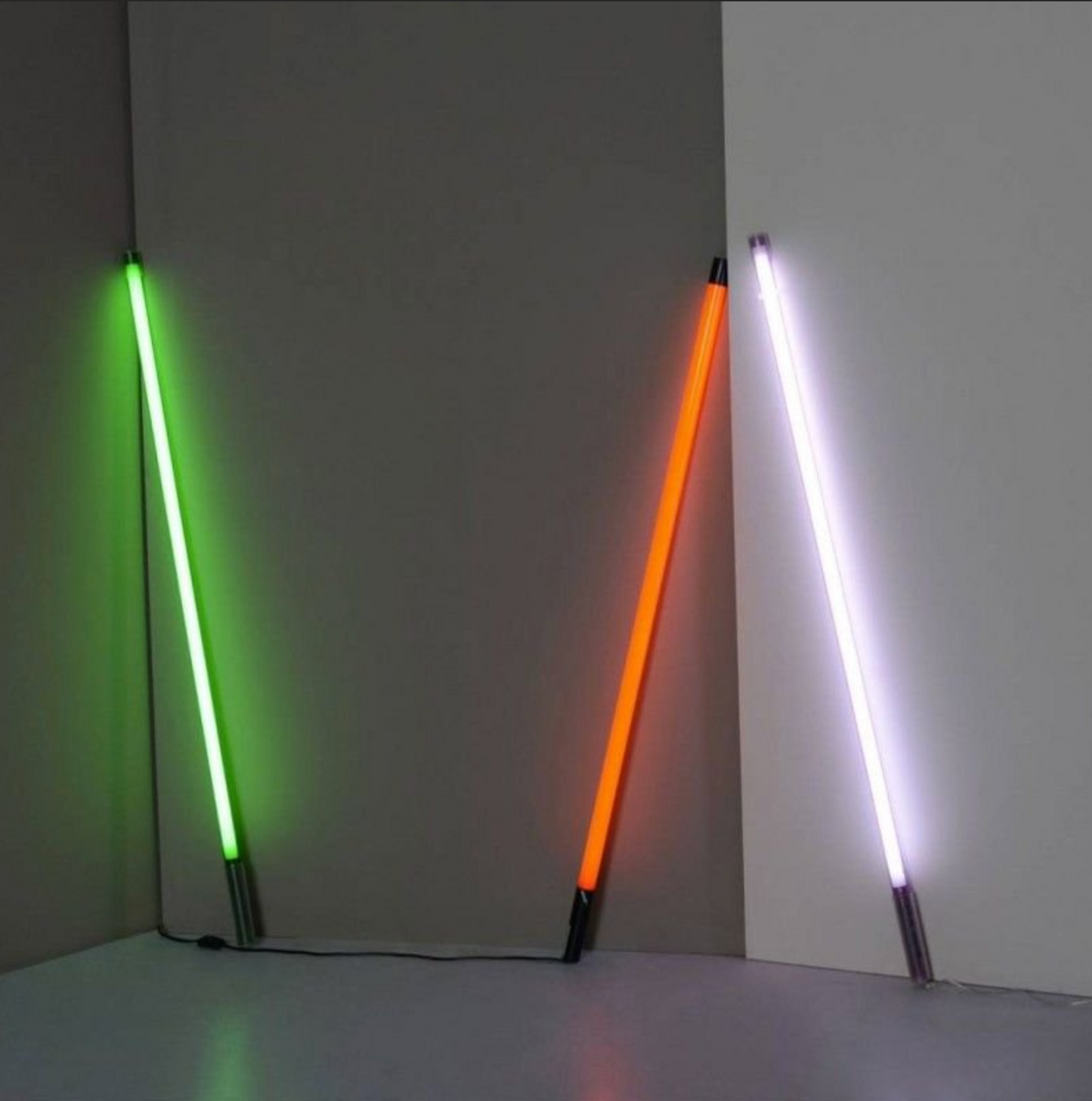 LÁMPARA LED LINEA SELETTI