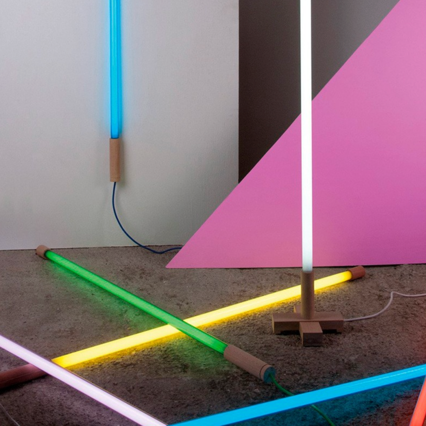 LÁMPARA LED LINEA SELETTI