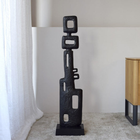 ESCULTURA NIM METAL NEGRO BAJA